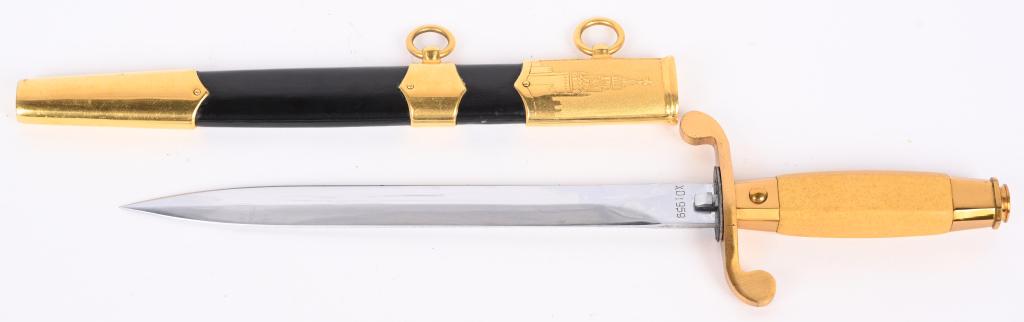 1957 RUSSIAN ARMY OFFICERS DIRK DAGGER 14 REPUBLIC: Rare Russian Soviet Army Officer's Dirk Dagger. Dagger and sheath are in near mint condition. Dagger measures 13 11/2 inches with a 8 1/2 inch blade that is numbered XO1959 and is dated 1957. The Pomm