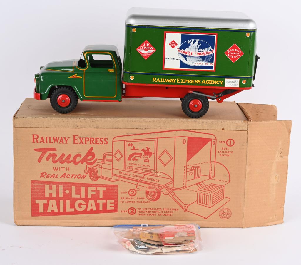 MARX #1021 RAILWAY EXPRESS AGENCY TRUCK w/ BOX: New Old Stock. Complete with accessory advertising boxes. Boxed with Insert. 20" Excellent