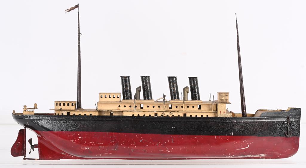 1912 BING CLOCKWORK OCEANLINER: Original Bing Oceanliner. Missing some pieces. Has some repaint. Perfect for restoration. A very desirable Oceanliner. 26" Very Good