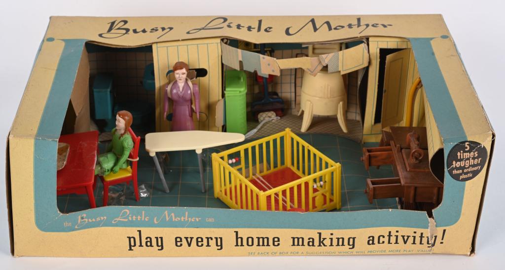 RENWAL BUSY LITTLE MOTHER PLAY SET w/ BOX: All original and never played with. 15" Excellent