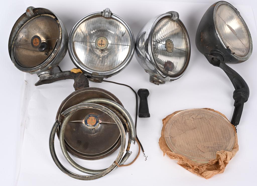 LOT OF TRIPPE DRIVING LIGHTS (1 of 4)