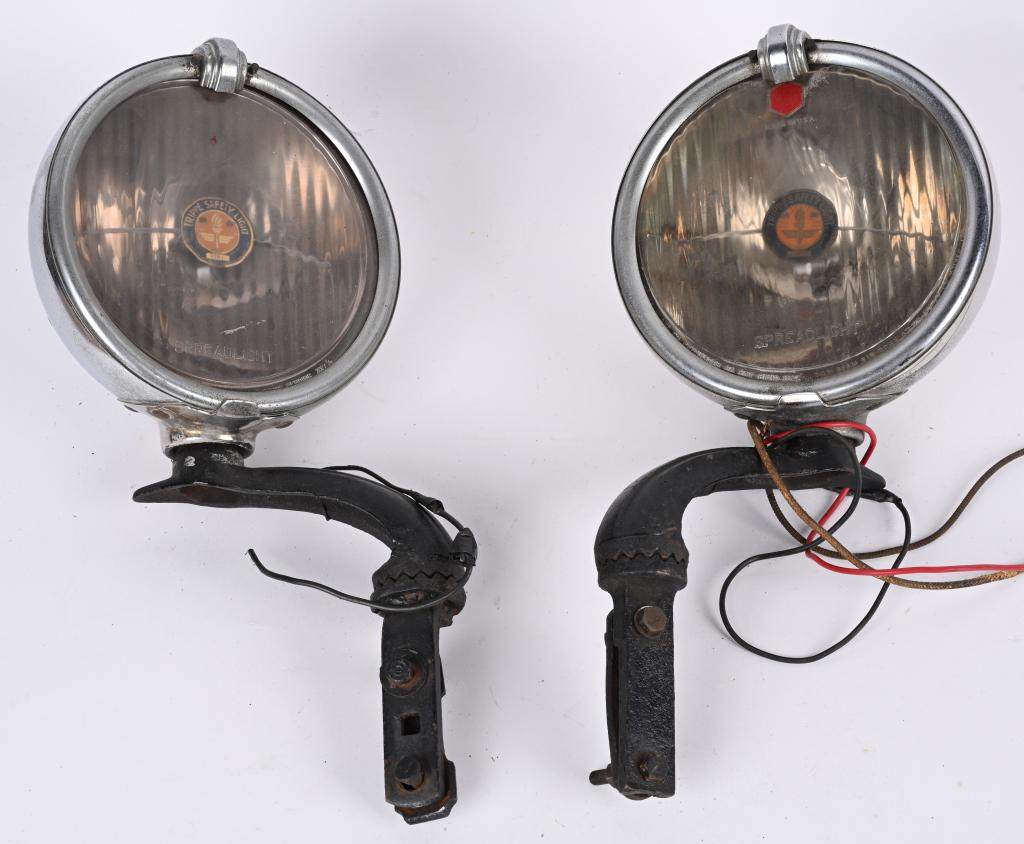 PAIR OF TRIPPE ACCESSORY DRIVING LIGHTS: Both all original with brackets.