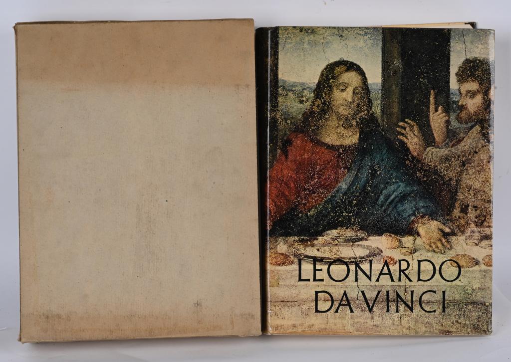 1956 LEONARDO DAVINCI COFFEE TABLE BOOK: Original 1956 Leonardo Divinci Coffee Table Book printed in Italy. 1609 Gravure Illustrations 12 Full Color Plated. With Duct Cover. 15"x11" Excellent