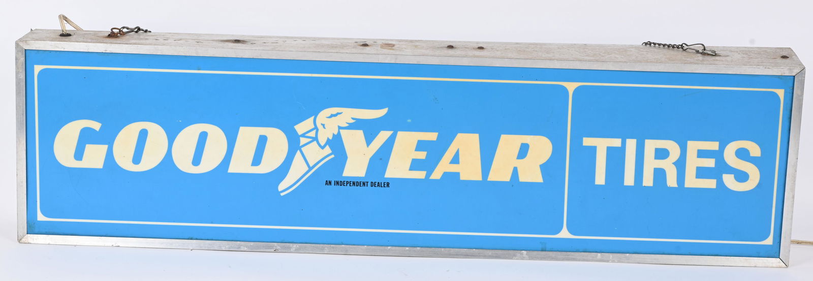 GOOD YEAR DS LIGHTUP SIGN (1 of 2)