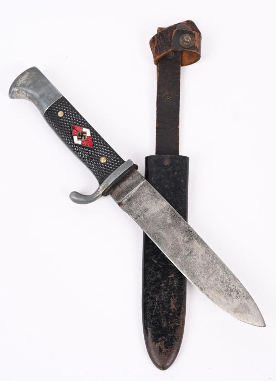 WWII NAZI GERMAN KLITTERMANN & MOOG HJ DAGGER: 1939 dated Hitler Youth Dagger with a partial "Klittermann & Moog Solingen" manufacturer stamped on the blade and RZM M7/29 - 1939 on the ricasso. Grips are in excellent condition. The original washer