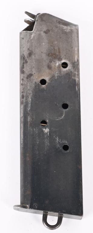WW1 US ARMY KEY HOLE COLT MAGAZINE 1ST YEAR 1911: Pre-WWI US Army RARE Type 2 key hole 1911 7 shot .45 pistol magazine with lanyard loop on the bottom.