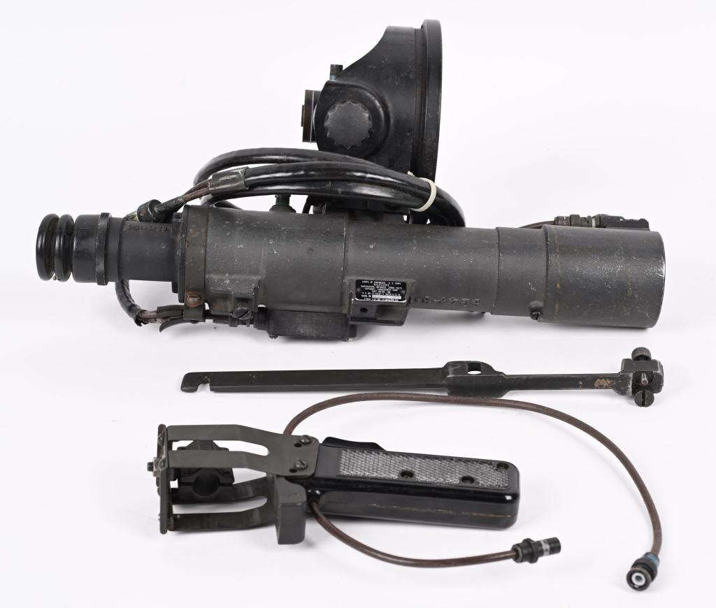 US ARMY KOREAN WAR SNIPERSCOPE INFRARED SET M-3: M1 M2 M3 Carbine M2 Infrared Sniper Scope Korean War Night Vision. This is an M2 Infrared sniper scope with it's power cord. Either most of or all the internal parts are in the tube. If I remove the f