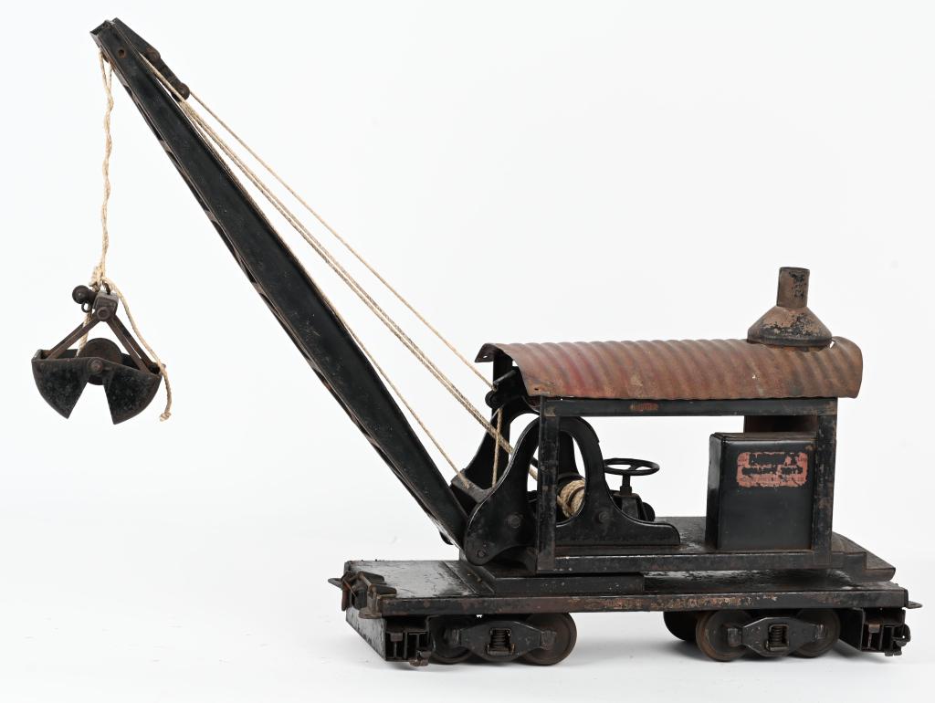 BUDDY L RAILROAD DREDGE: Buddy L Railroad Dredge. All original condition. Has decent paint and decals. Has toy to find. 27" Very Good