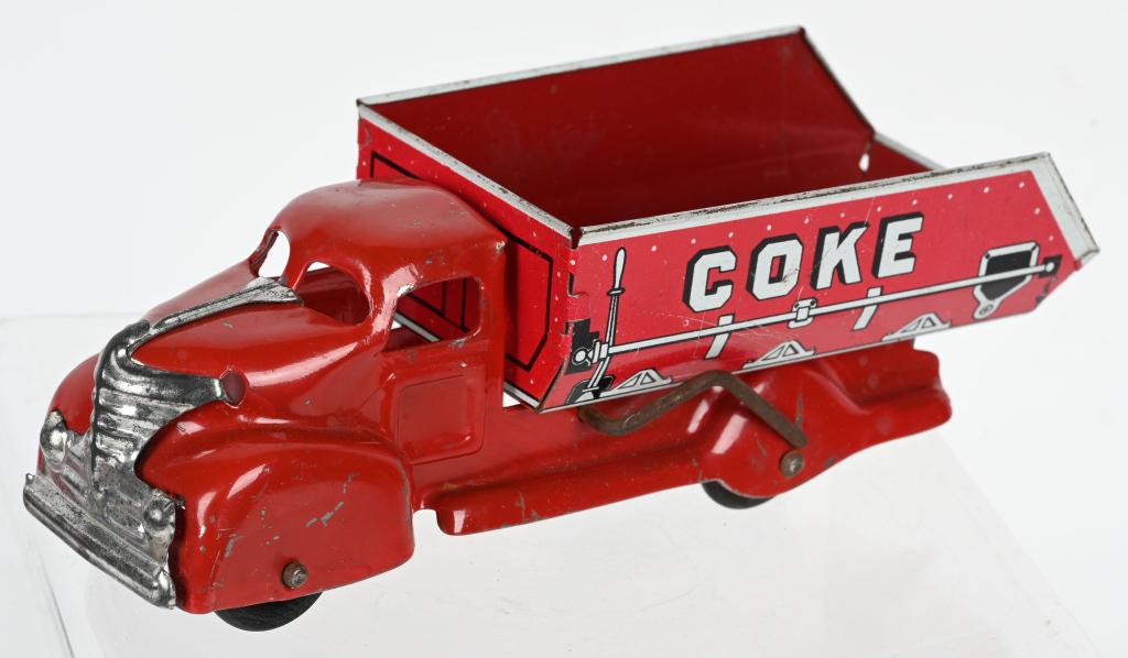 MARX PRESSED STEEL COKE / COAL DUMP TRUCK (1 of 5)