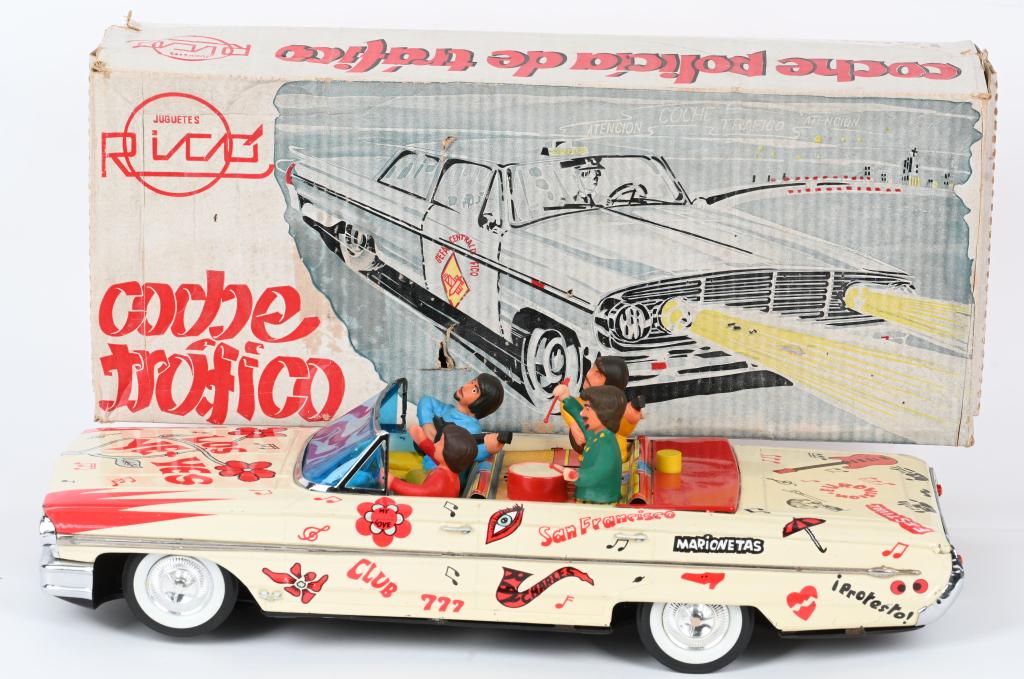 RICO BATTERY OP LOS YE-YES BETTLES CAR: Great looking battery operated Los Ye-Yes Beattles Car. All complete with 4 Members of the Band with Instruments. Large impressive toy. Did not work when tested. Comes with Coche Policia de Trafico Bo