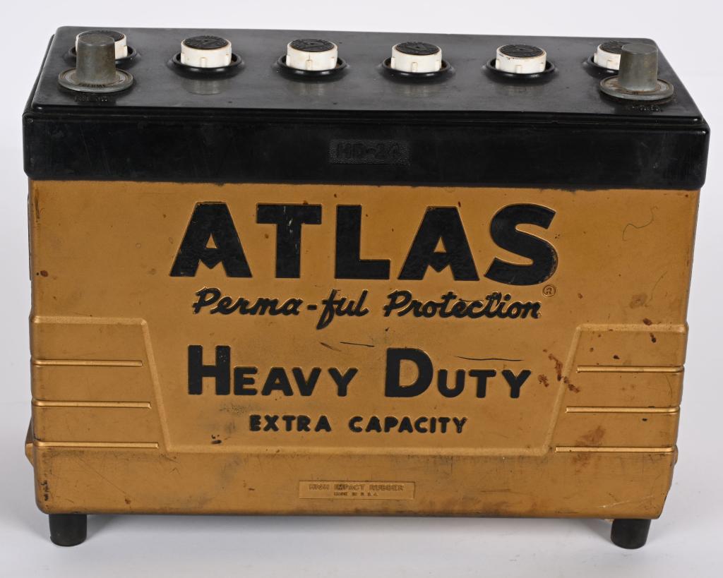 VINTAGE ATLAS BATTERY FIGURAL RADIO (1 of 3)