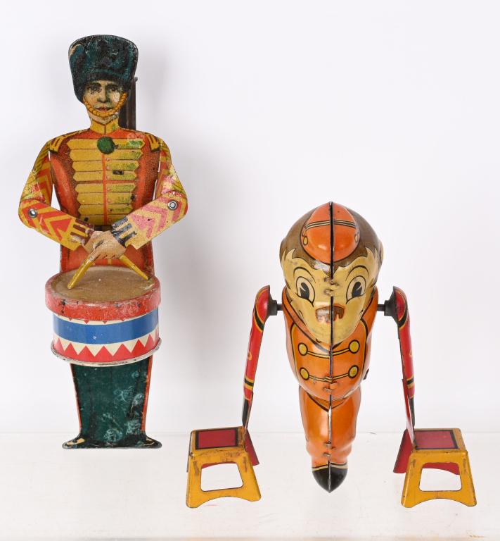 ビンテージ、シュコー、ディンキーなど Sold at Auction: SCHUCO GERMAN 985/1 TIN WINDUP MONKEY DRUMMER