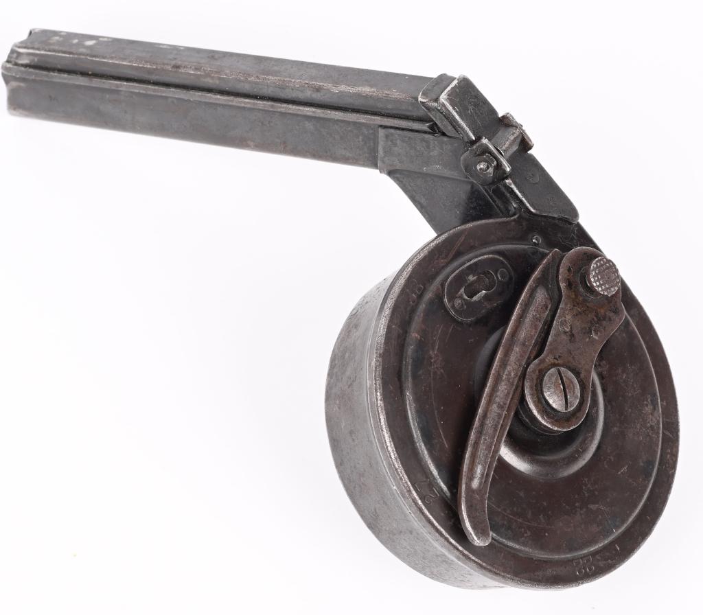 ORIGINAL BING NURNBERG TYPE 2 LUGER SNAIL DRUM: Blue finished 32 round WW1 Snail drum . Bing Nurnberg (B over N) type 2 pattern. Serial number 442347. Made primarily for the Artillery Luger but utilized on the standard P-08m as well and used extens
