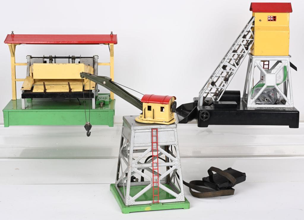 LIONEL ACCESSORIES (1 of 5)