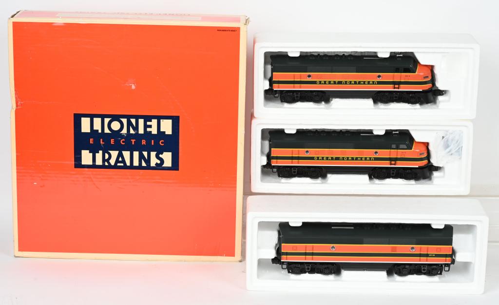 LIONEL 6-11724 GREAT NORTHERN F-3 ABA DIESELS: Lionel #6-11724 Great Northern F-3 ABA Diesels. Like New in Box