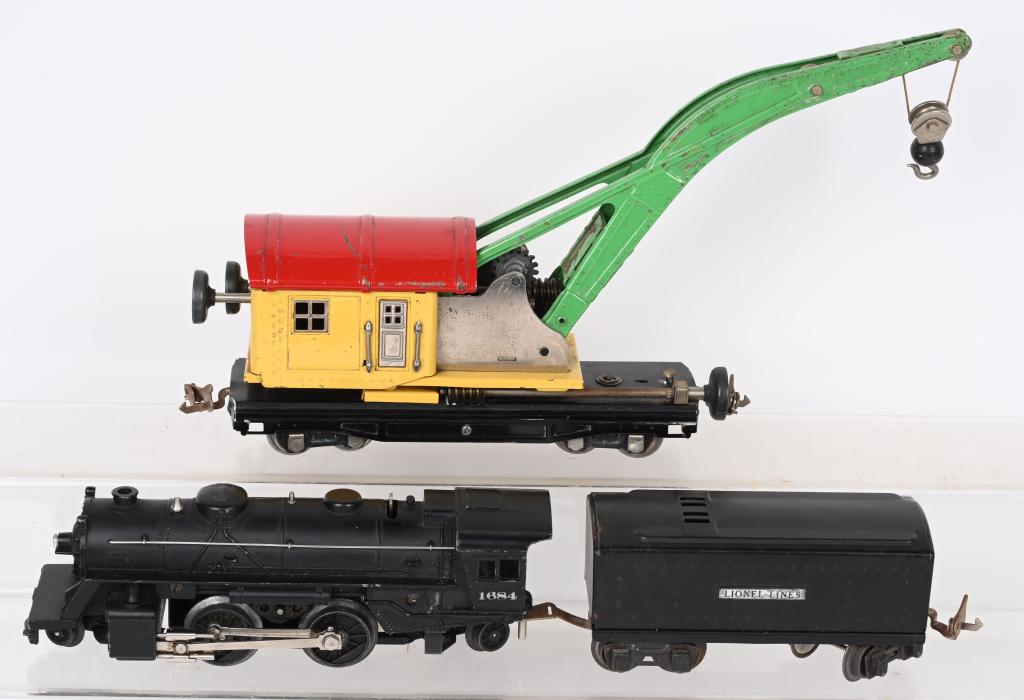 LIONEL 1684 ENGINE & TENDER w/ 810 CRANE CAR (1 of 2)