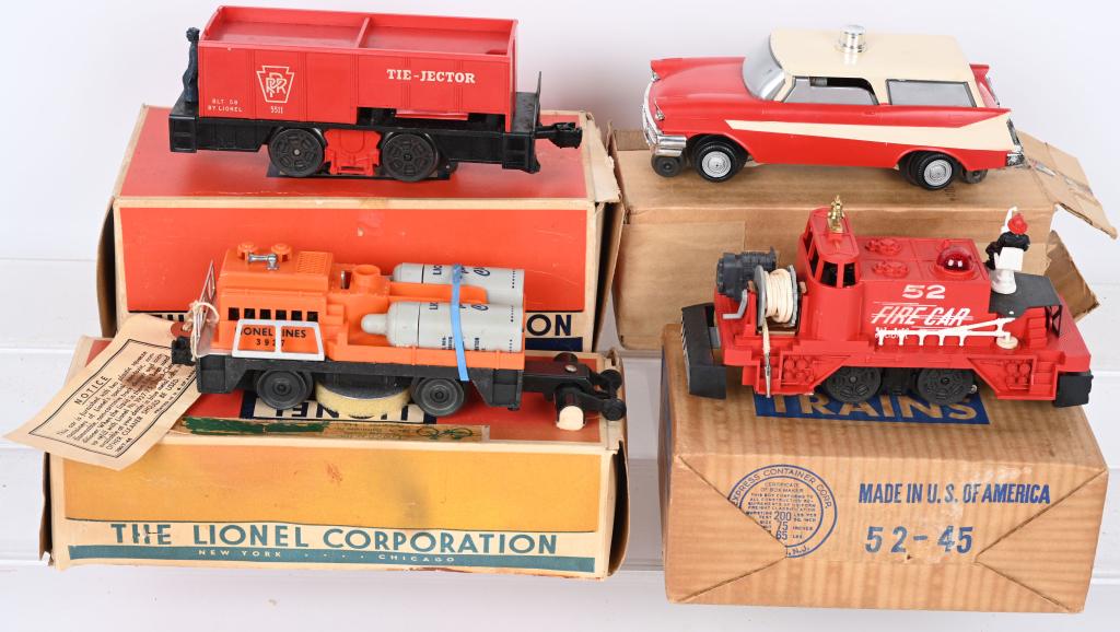 LIONEL LOT No. 55, 3927, 68 and 52 w/ BOXES (1 of 3)