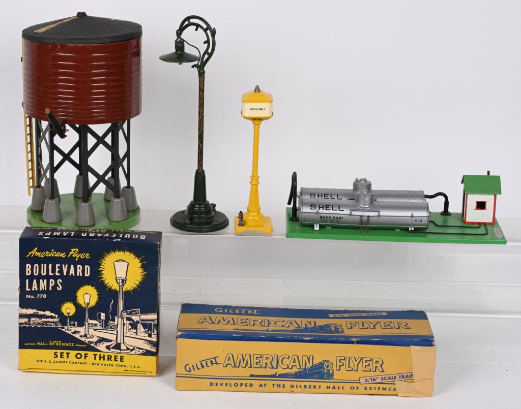 AMERICAN FLYER ACCESSORIES LOT (1 of 4)