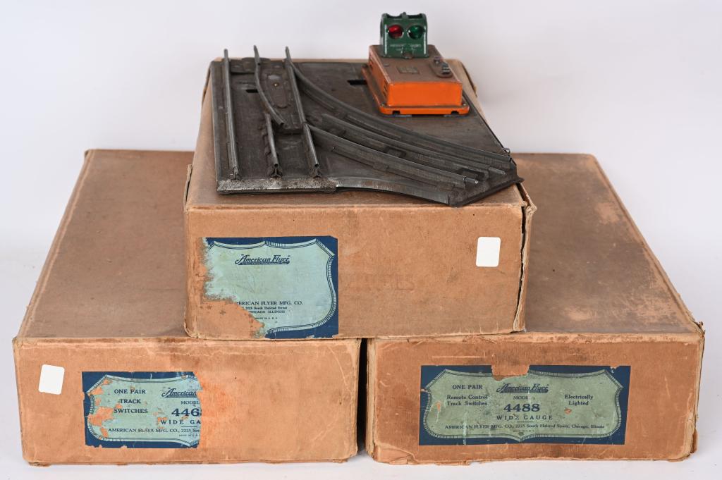 3- AMERICAN FLYER REMOTE TRACK SWIRCHES w/ BOXES (1 of 1)
