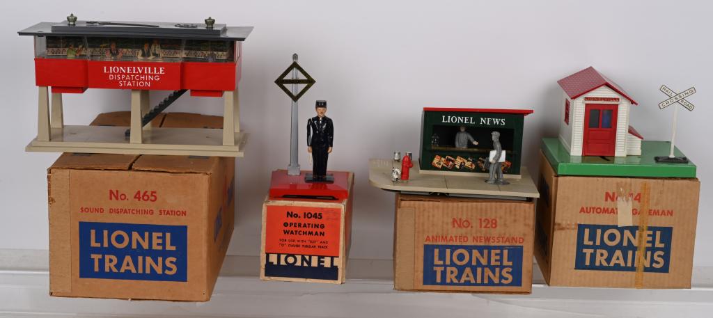 LIONEL ACCESSORIES (1 of 3)