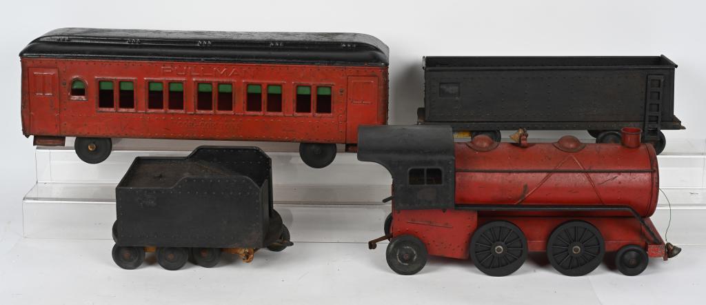 COR COR PRESSED STEEL TRAIN SET (1 of 4)