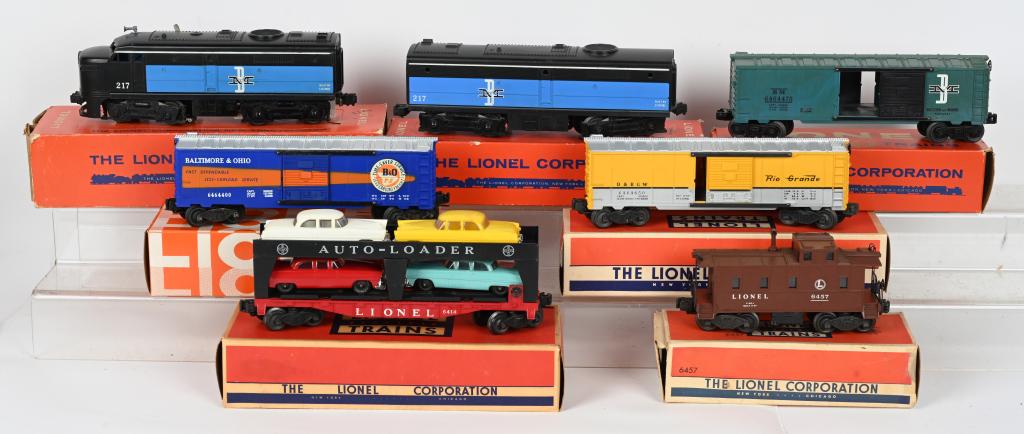 LIONEL 217P & 217C ALCO DIESELS w/ FREIGHT CARS (1 of 4)