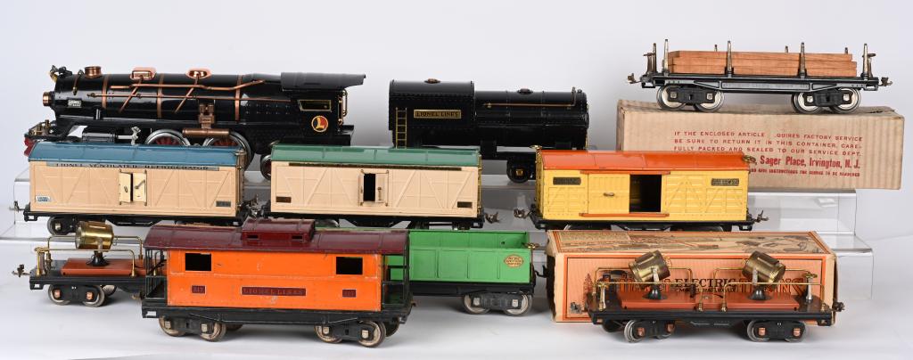 LIONEL 400E ENGINE & TENDER w/ FREIGHT CAR SET (1 of 9)