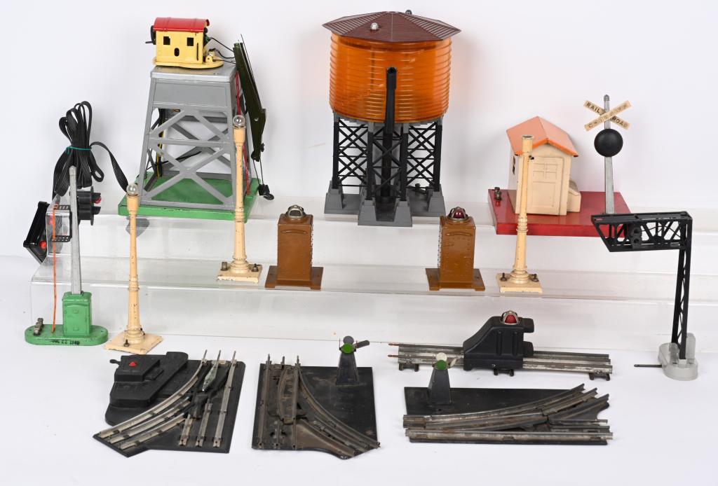 LIONEL ACCESSORIES (1 of 6)