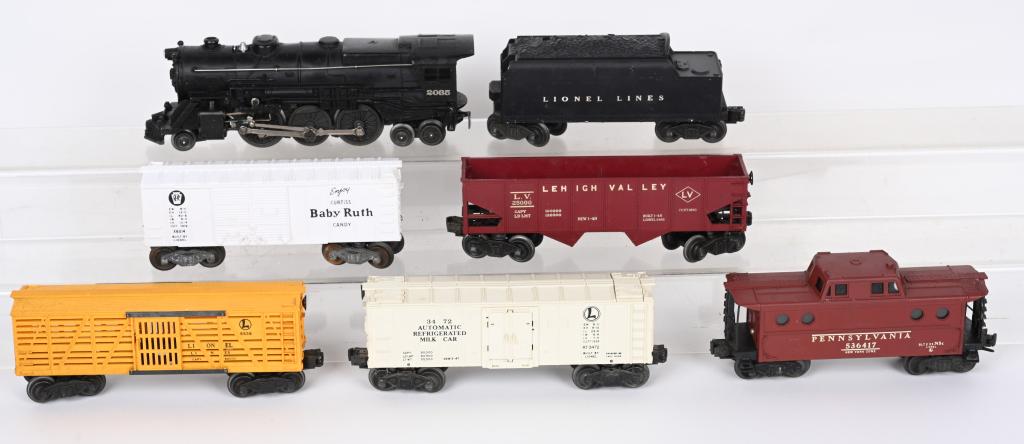 LIONEL #2035 ENGINE & TENDER w/ FREIGHT CARS (1 of 2)