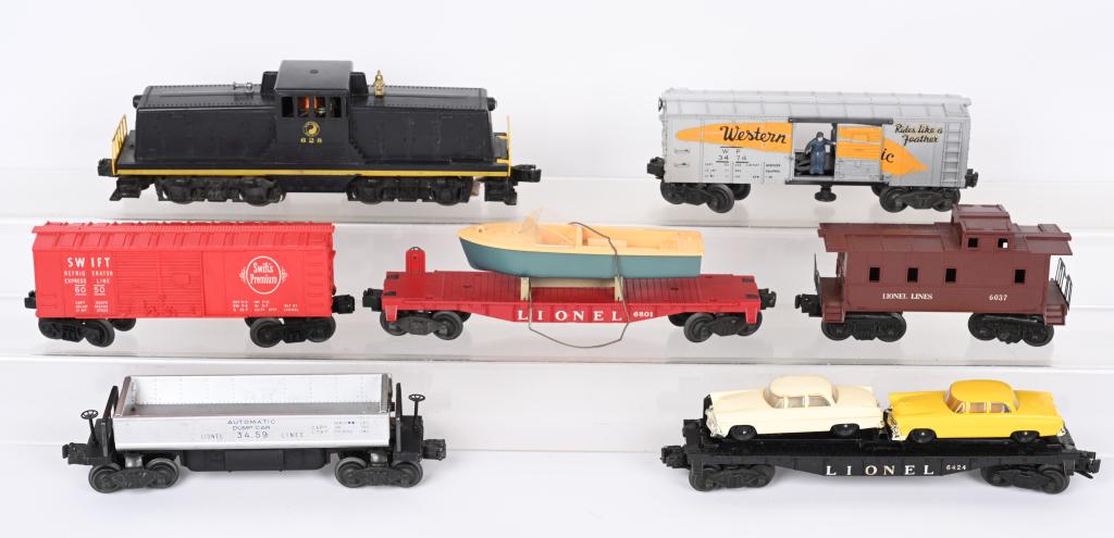 LIONEL 628 44-TON SWITCHER & FREIGHT CARS (1 of 3)