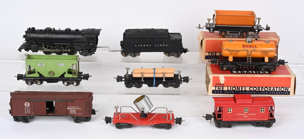 LIONEL #1666 ENGINE w/ FREIGHT CARS (1 of 3)