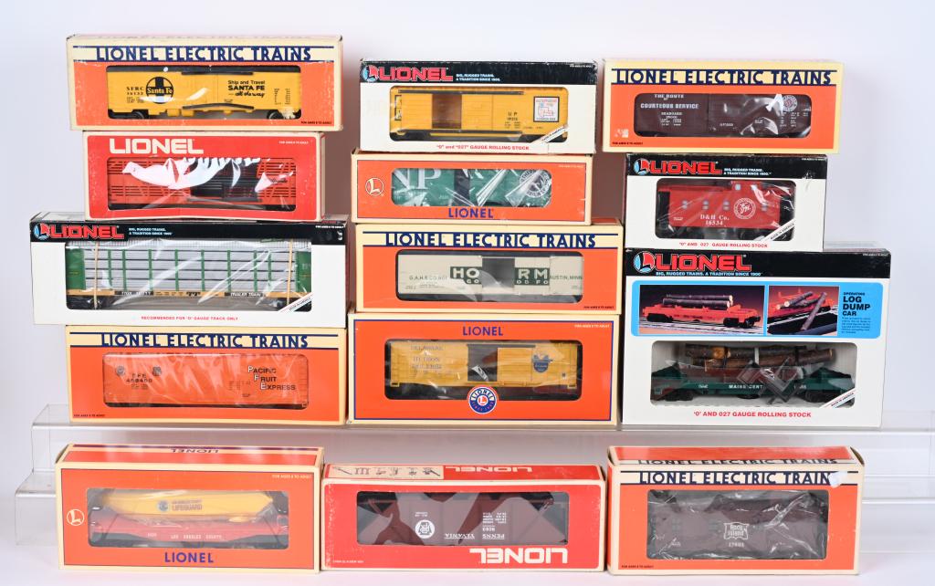 LIONEL ROLLING STOCK BOXED (1 of 5)