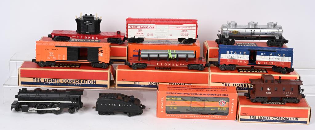 LIONEL #241 ENGINE w/ FREIGHT CARS (1 of 4)