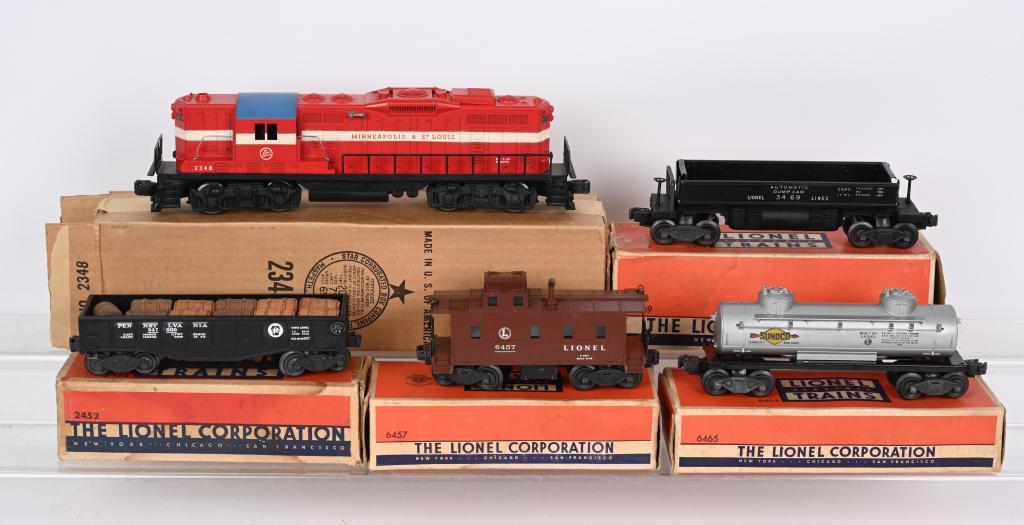 LIONEL #2348 GP9 w/ FREIGHT CARS w/ BOXES (1 of 4)