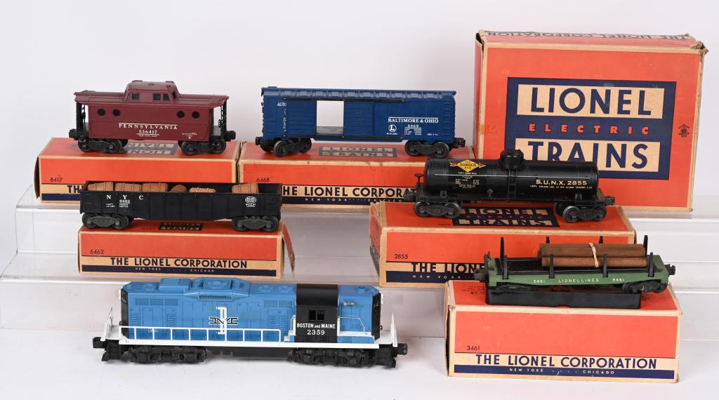 LIONEL #2359 GP-9 DIESEL w/ FREIGHT CARS (1 of 5)