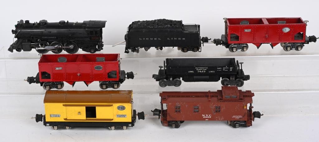 LIONEL #225 STEAM ENGINE & FREIGHT CARS (1 of 4)