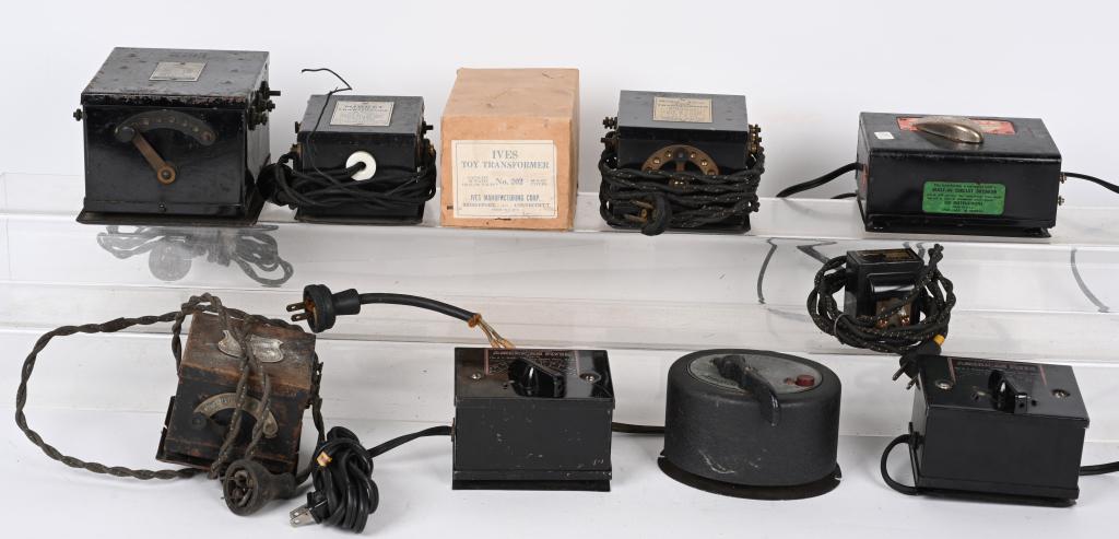 LOT OF 10 TRANSFORMERS (1 of 5)