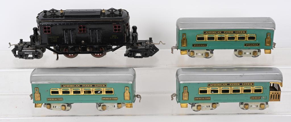 AMERICAN FLYER #3020 O GA ENGINE & PASSENGER CARS (1 of 4)