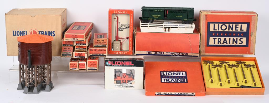 LIONEL ACCESSORIES w/ BOXES (1 of 5)