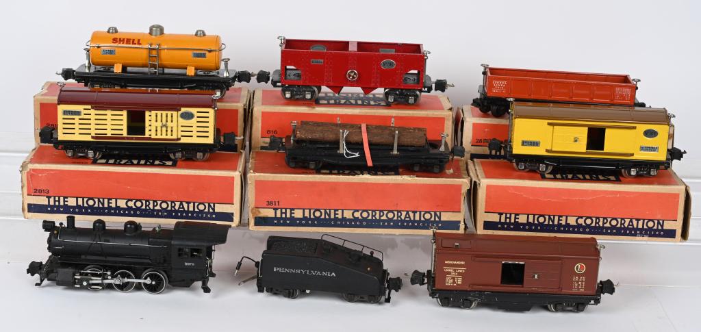 LIONEL #228 (8976) ENGINE & TENDER w/ FREIGHT CARS (1 of 4)