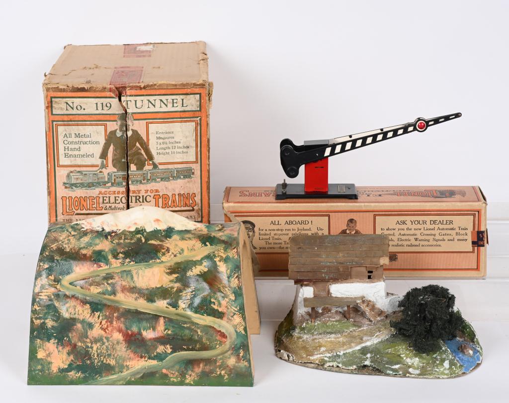 LIONEL #119 TUNNEL & MORE (1 of 3)