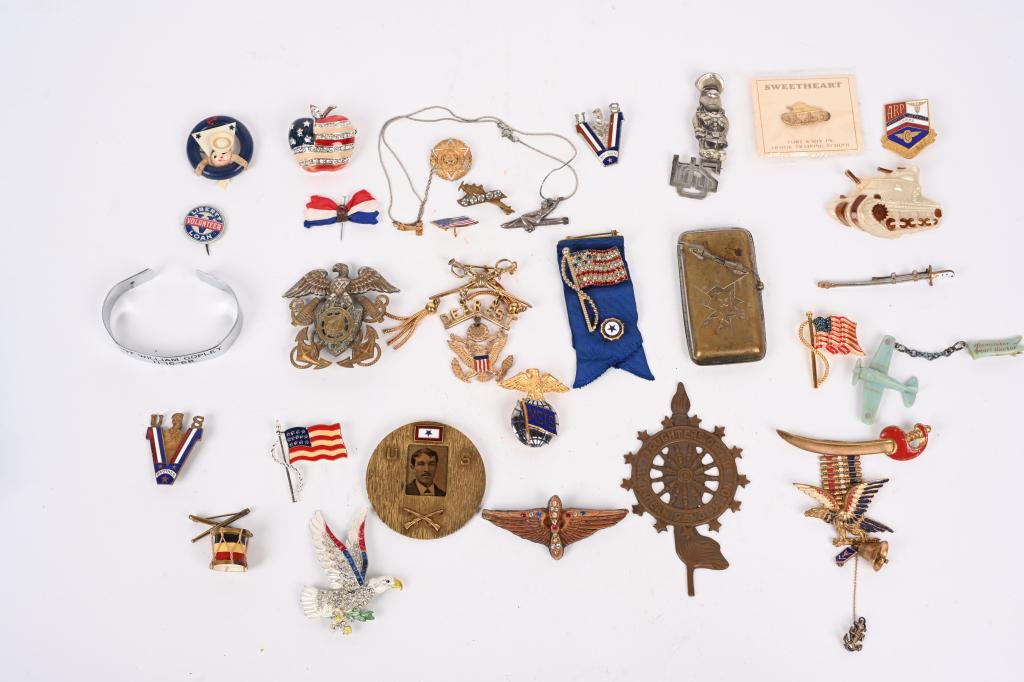 WW1 WWII US SWEETHEART JEWELRY LOT WWI WW2: US Sweetheart Jewelry from WWI & WWII including rhinestones pins and brooches