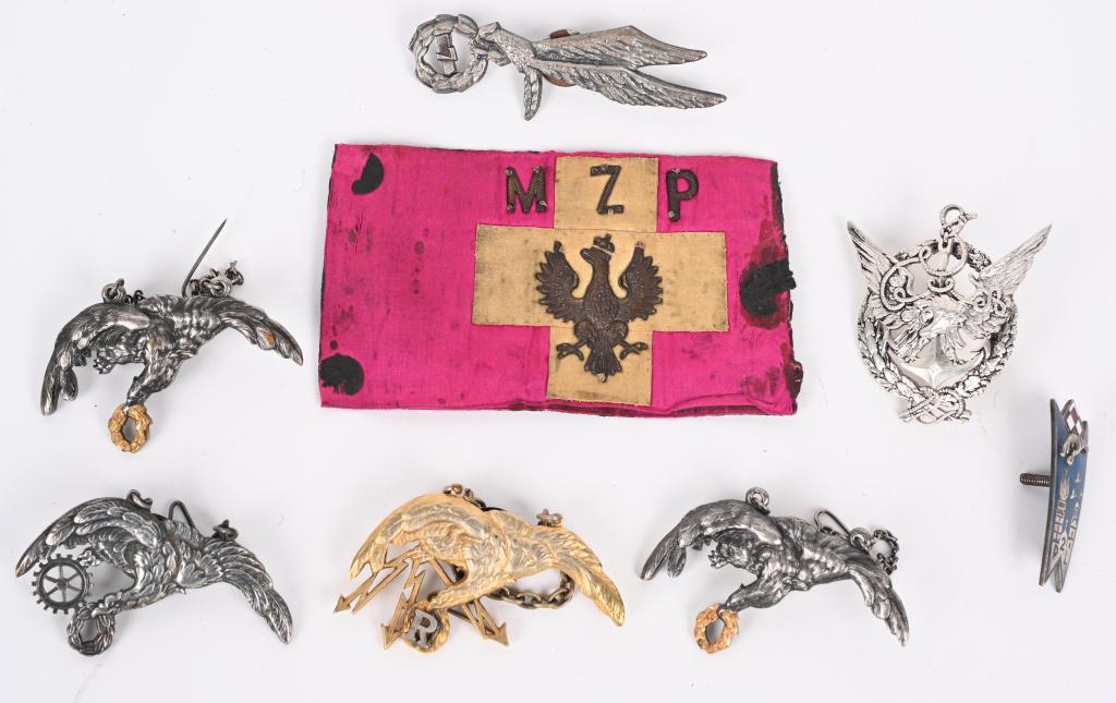 POLISH AVIATION BADGES & ARMBAND PILOT OBSERVER: Lot of 7 Polish Aviation badges from Pilot, Balloon Observer, Flight Engineer, Radio Operator Parachutist Badge, 2nd Aviation Regiment Badge and also in the lot is a small armband with a White Cross w