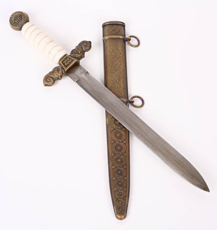 WWII CROATIAN NAVY DRESS DAGGER WW2: (Ratna Mornarica Nezavisne Drûave Hrvatske = RMNDH). Dagger incorporates a magnetic nickel-plated steel blade, with dull edges and having a sharp tip, the reverse ricasso maker marked "BRACA KNAU