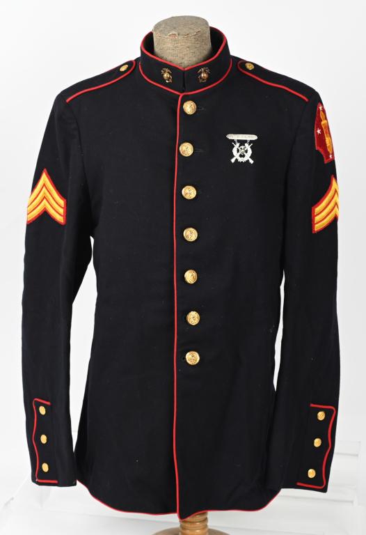 WWII US MARINE CORPS 2ND DIVISION DRESS UNIFORM: WWII USMC 2nd Division Dress Dress Uniform with EGA's and Expert Rifleman's badge. Tunic is roughly a size 36 Regular.†World War IIMajor General Clayton B. Vogel, its first commander, activated 