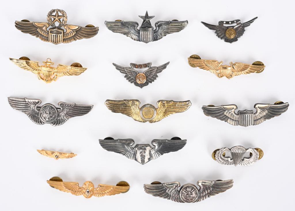 US NAVY & AIR FORCE WING LOT PILOT PARATROOPER USN: Post War wing lot to include wings from the Air Force and US Navy with some in Sterling including 1) Command Pilot Wings 2) Air Crew Wings by Meyer 3) Naval Aviator Wings marked G-22-N 4) US Navy Flig