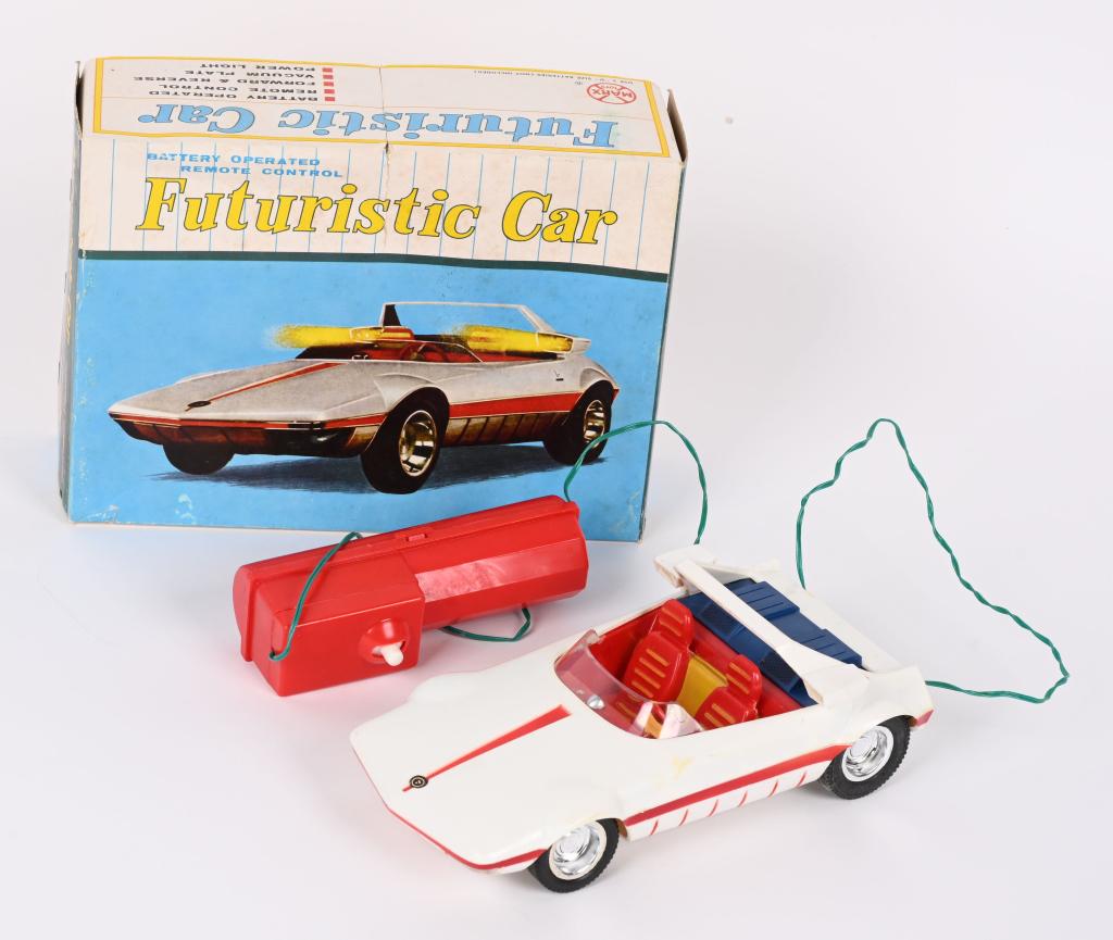 MARX BATTERY OP FUTURISTIC CAR w/ BOX (1 of 5)