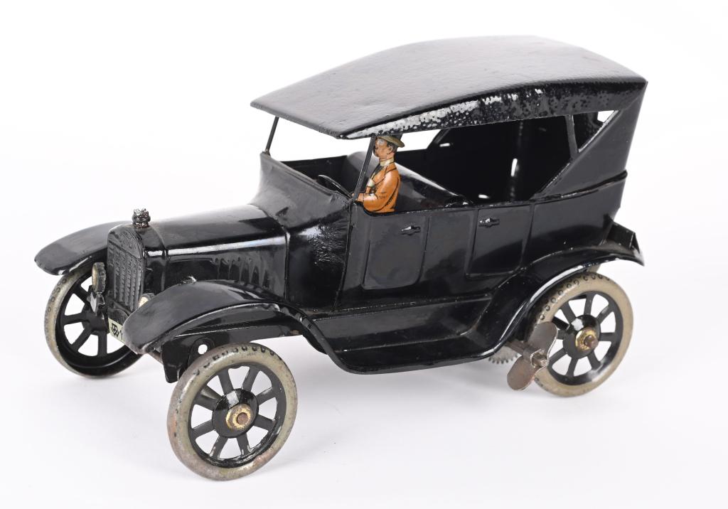 BING GERMANY TIN WINDUP FORD MODEL T TOURING (1 of 5)