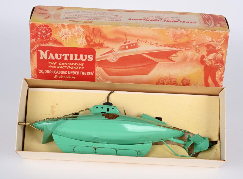 SUTCLIFF WINDUP DISNEY'S NAUTILUS SUBMARINE w/BOX (1 of 4)