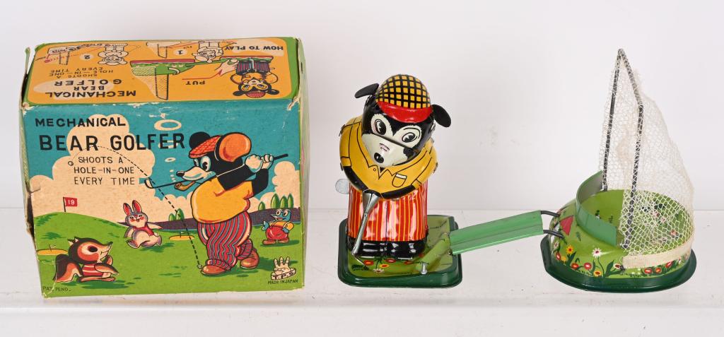 TPS TIN WINDUP BEAR GOLFER w/ BOX (1 of 4)